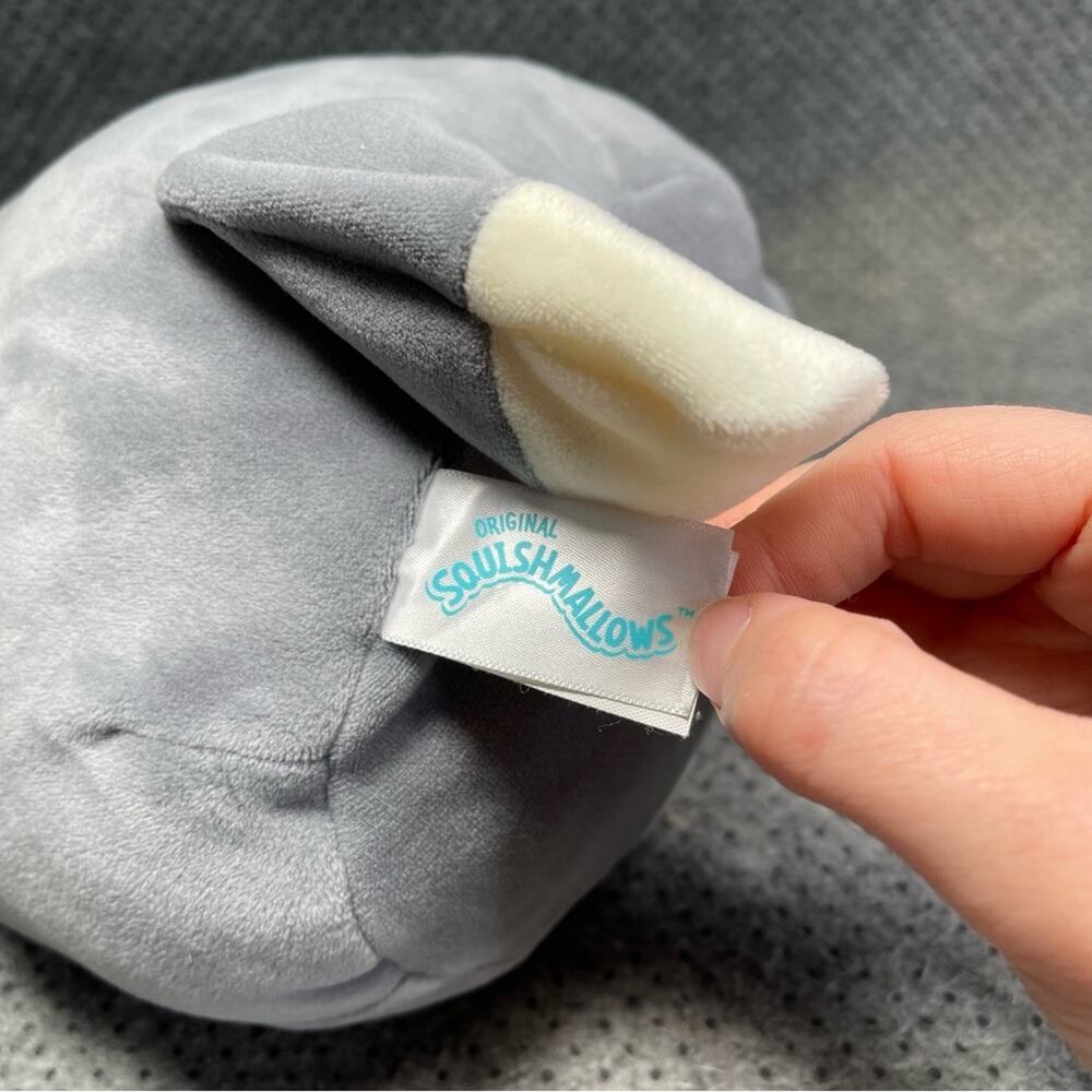 Squishmallows Ryan The Husky Dog Plush - Picture 5 of 5